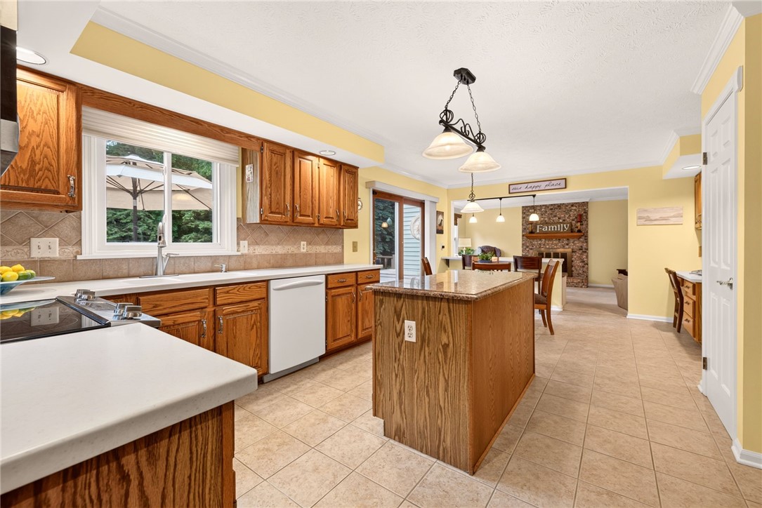 74 Falling Brook Road Perinton, NY 14450 - Photo 15 of 50