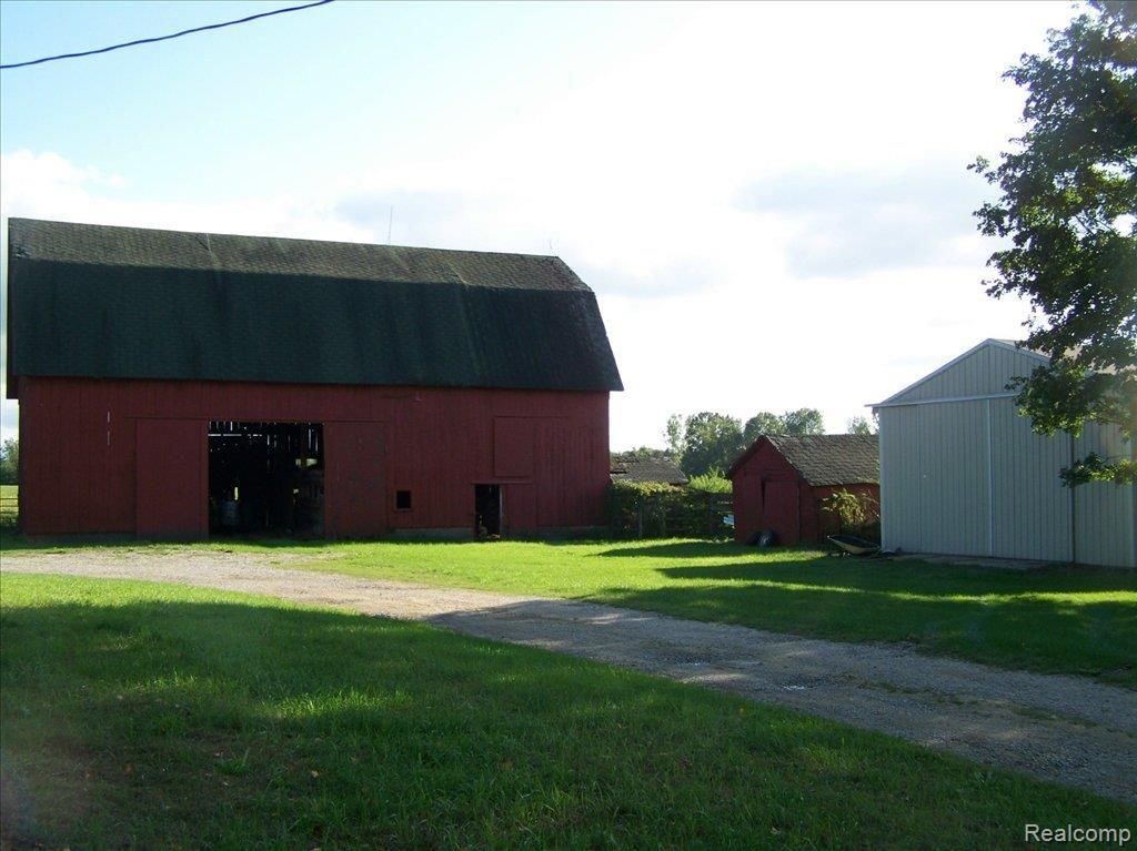 2301 O Brien Road Mayville, MI 48744 - Photo 8 of 9 Barns