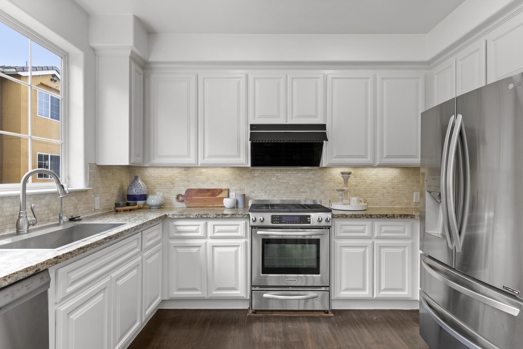 3925 Borgo Common Fremont, CA 94538 - Photo 6 of 32