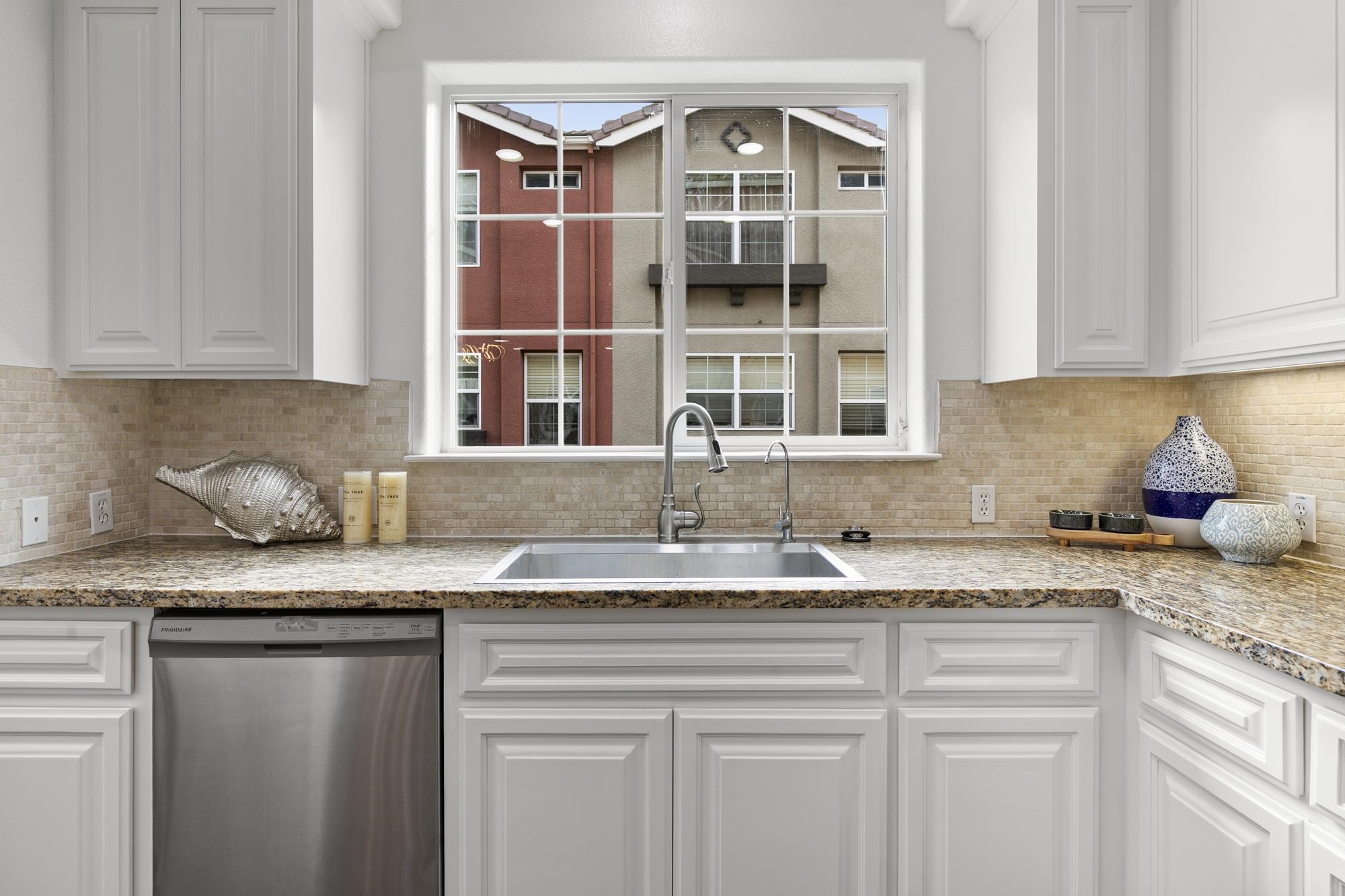 3925 Borgo Common Fremont, CA 94538 - Photo 9 of 32