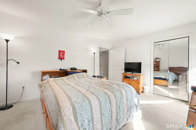 $219,900 | 117 Dibble Hollow Lane, Unit 117, Windsor Locks, CT 06096