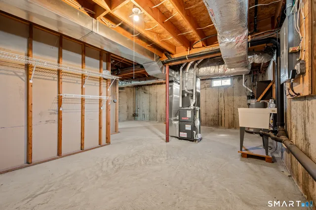 $219,900 | 117 Dibble Hollow Lane, Unit 117, Windsor Locks, CT 06096