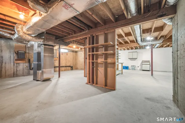 $219,900 | 117 Dibble Hollow Lane, Unit 117, Windsor Locks, CT 06096