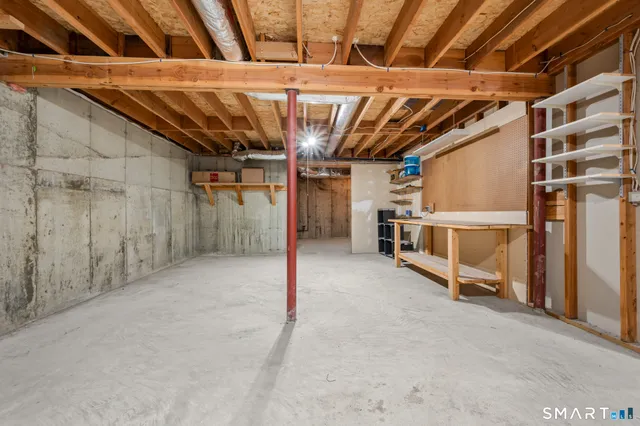 $219,900 | 117 Dibble Hollow Lane, Unit 117, Windsor Locks, CT 06096