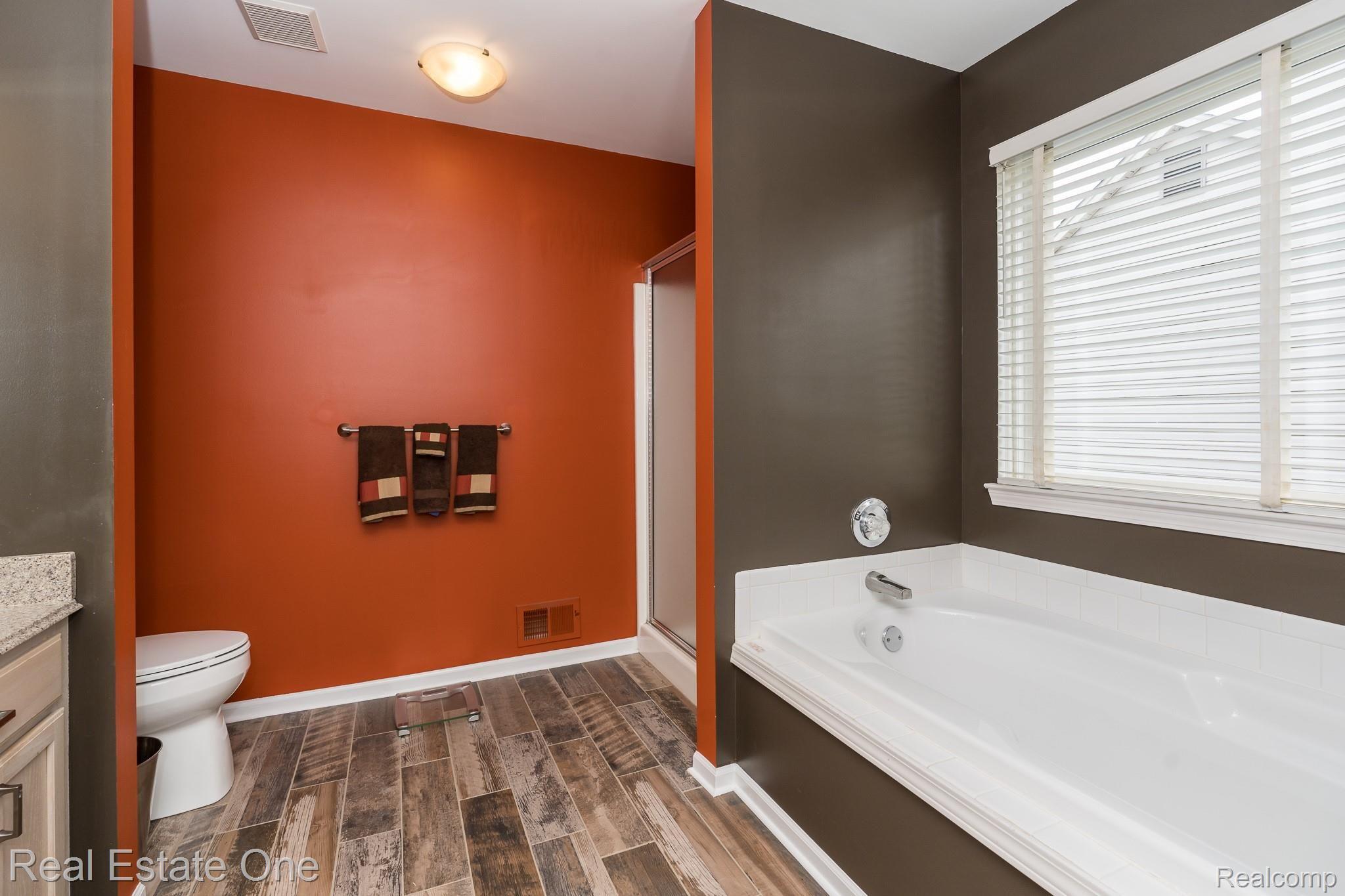 3644 Briarbrooke Lane Rochester, MI 48306 - Photo 28 of 46 Briarbrook MLS-W023.jpg