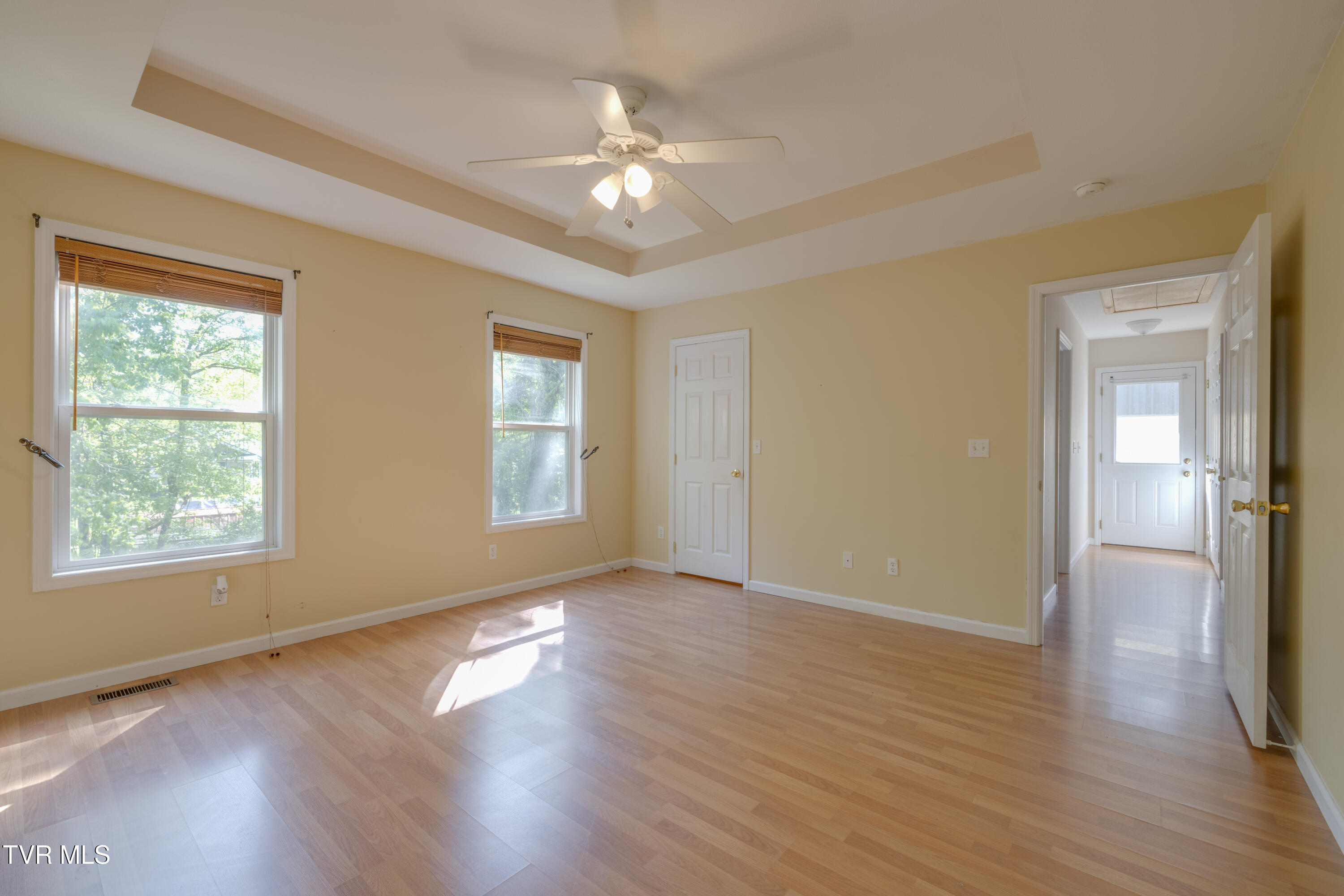 154 Sycamore Street Erwin, TN 37650 - Photo 15 of 38 1000045254