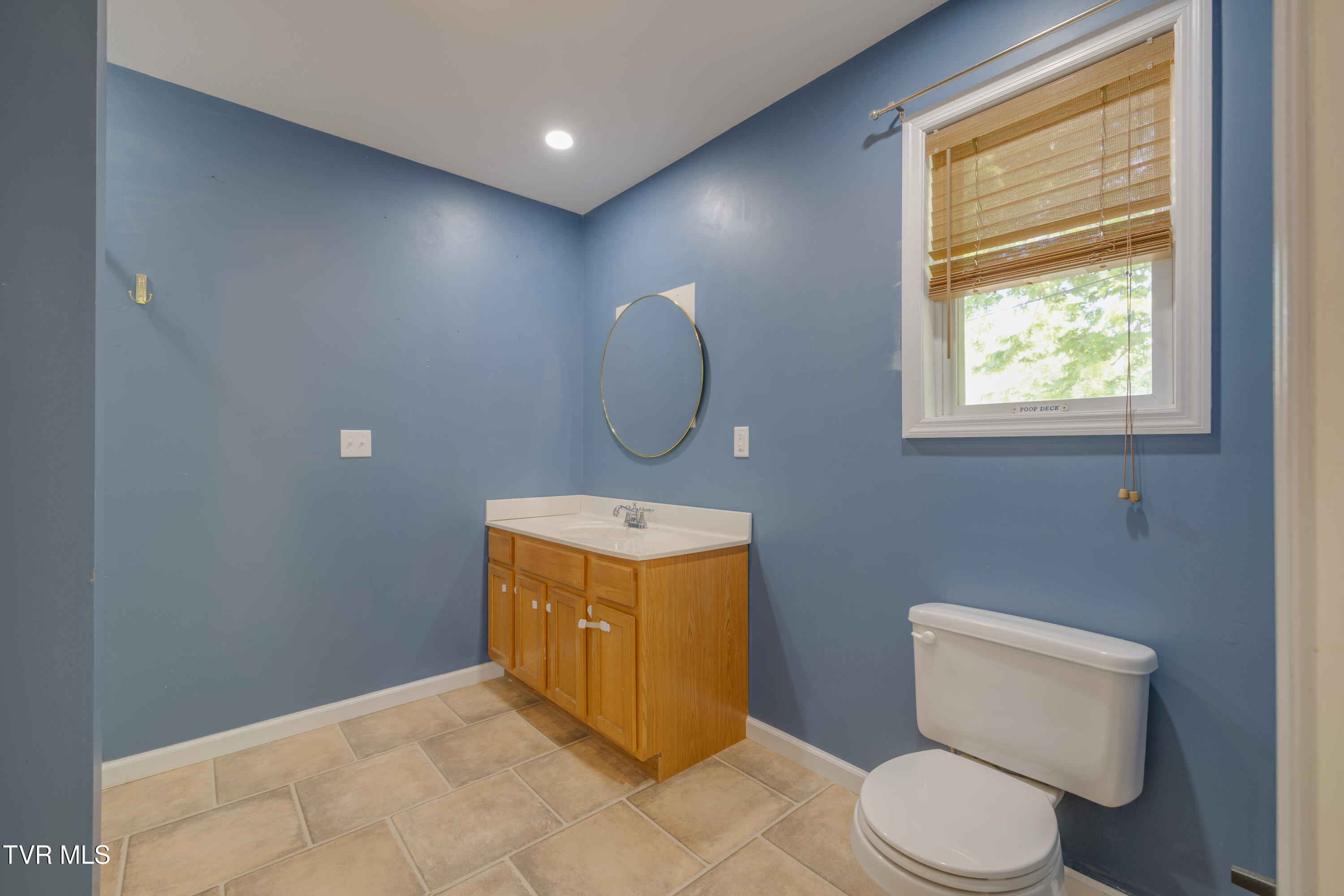 154 Sycamore Street Erwin, TN 37650 - Photo 17 of 38 1000045256