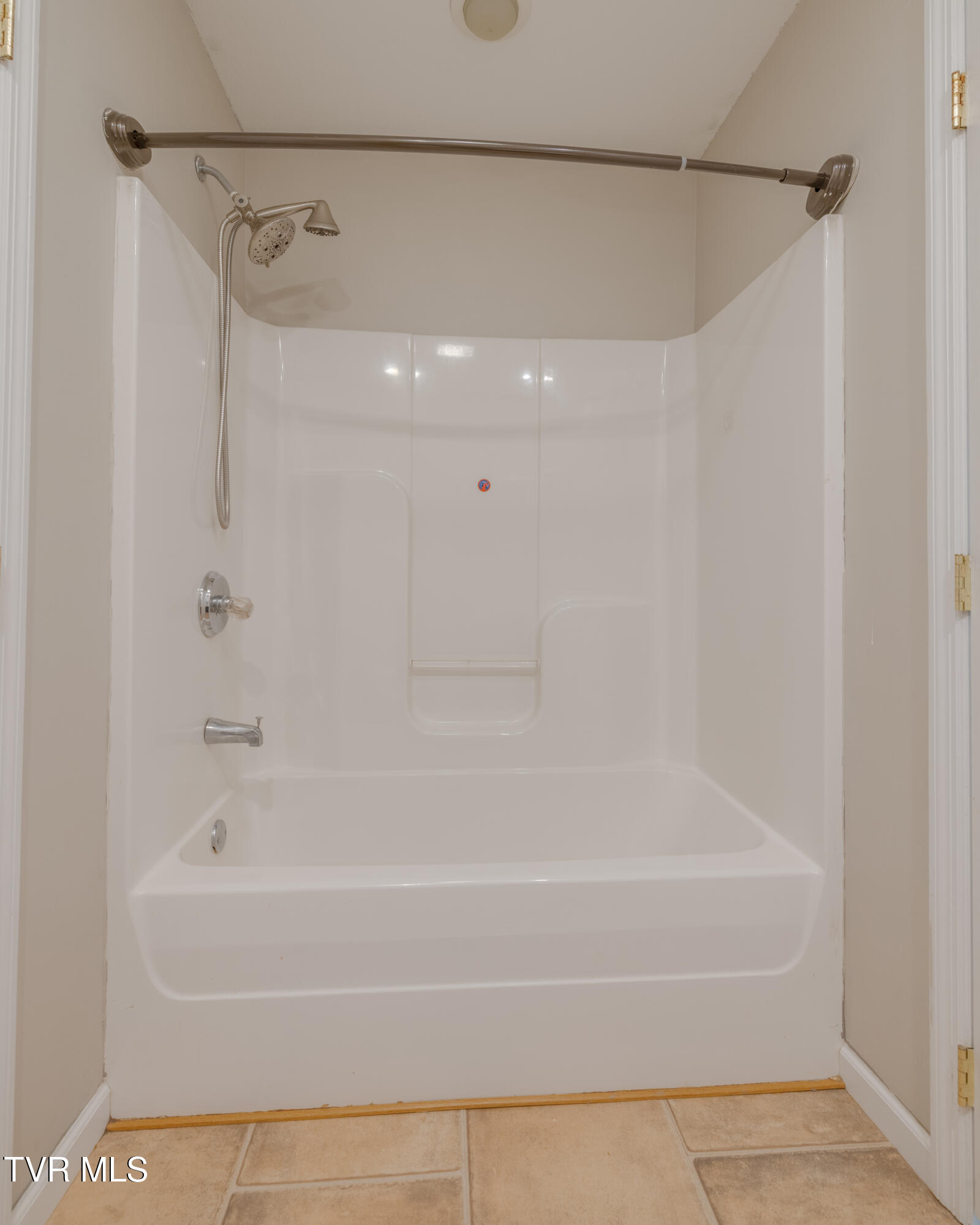 154 Sycamore Street Erwin, TN 37650 - Photo 23 of 38 1000045262