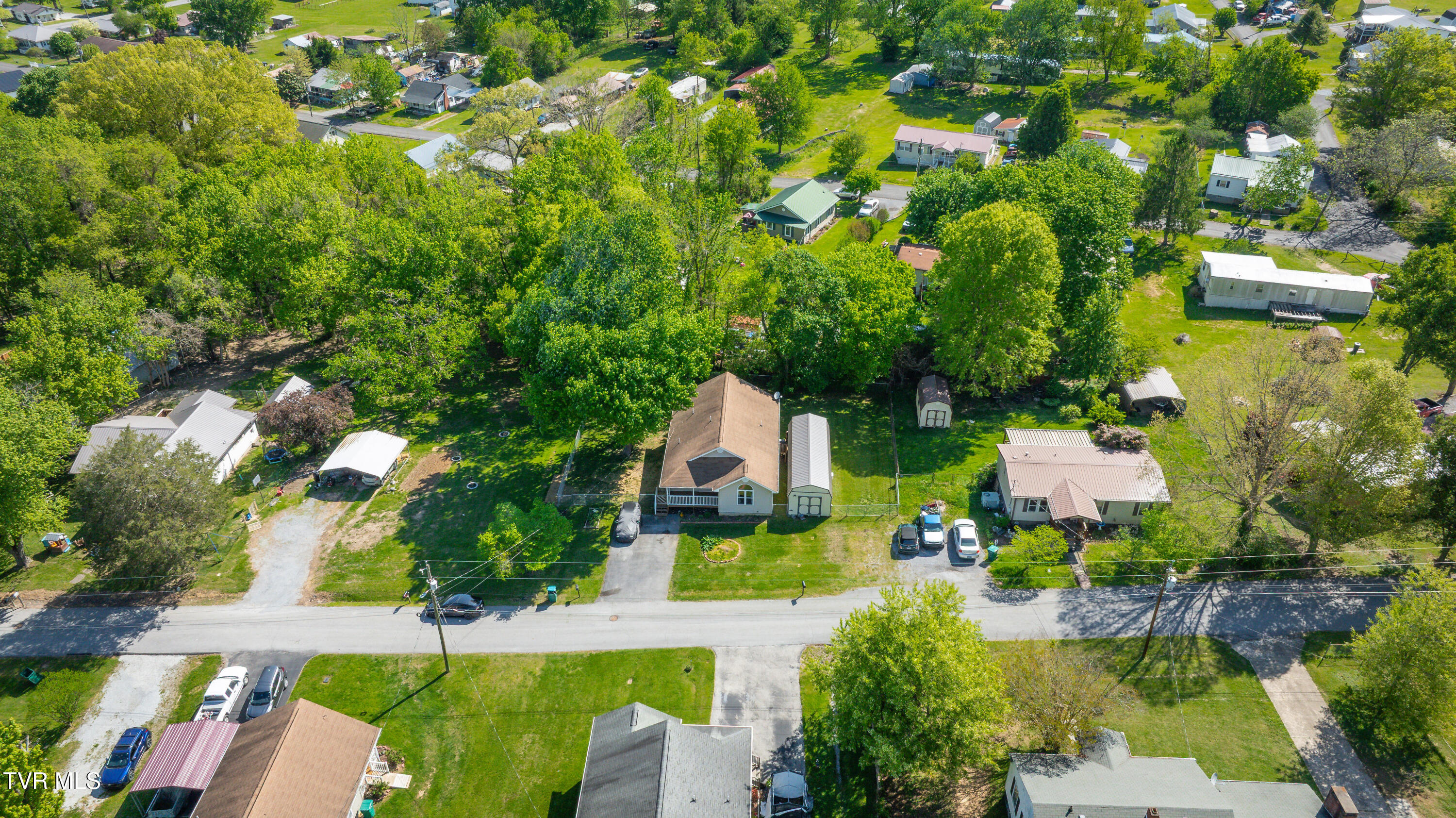 154 Sycamore Street Erwin, TN 37650 - Photo 32 of 38 1000045271