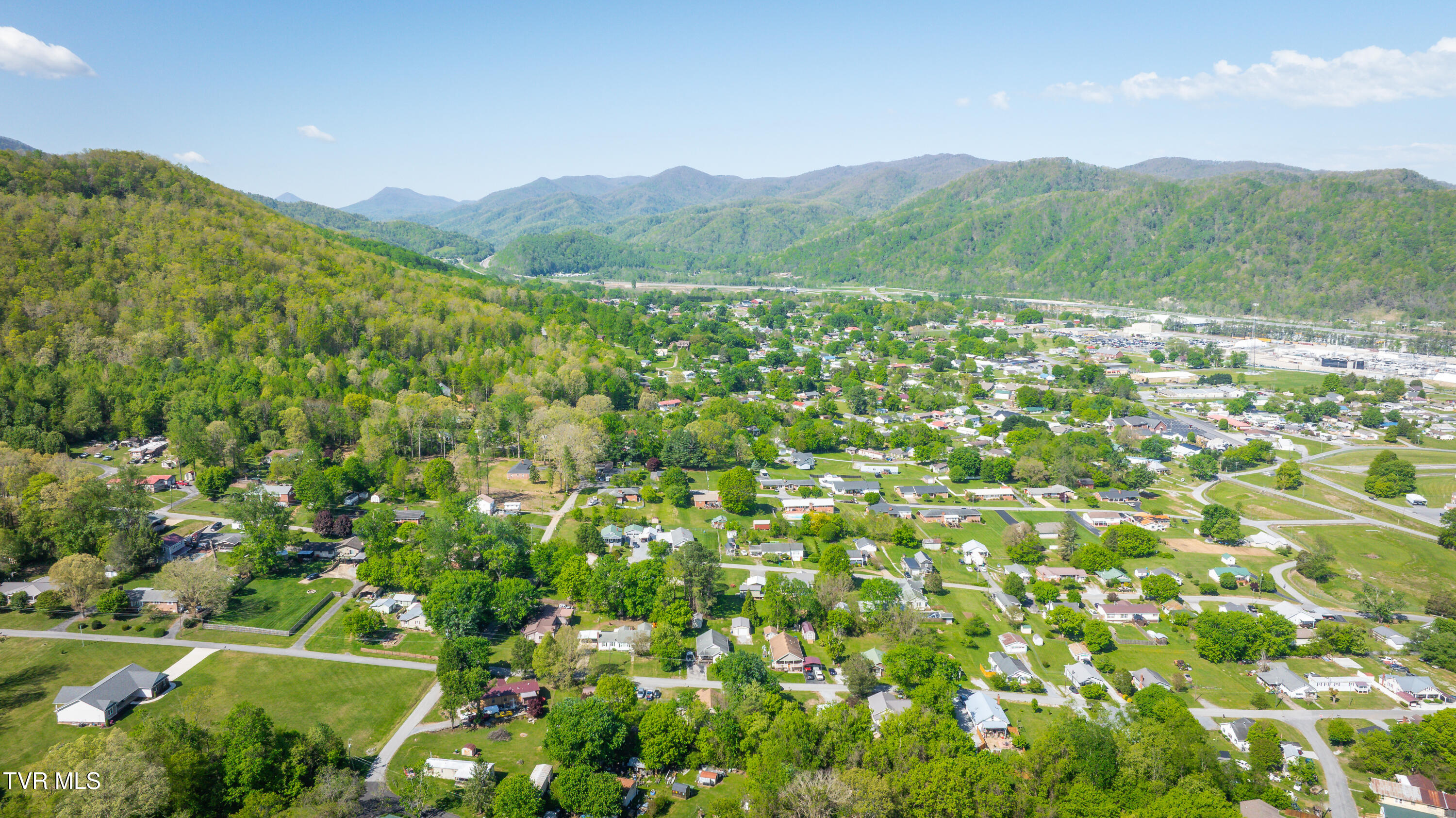 154 Sycamore Street Erwin, TN 37650 - Photo 36 of 38 1000045275
