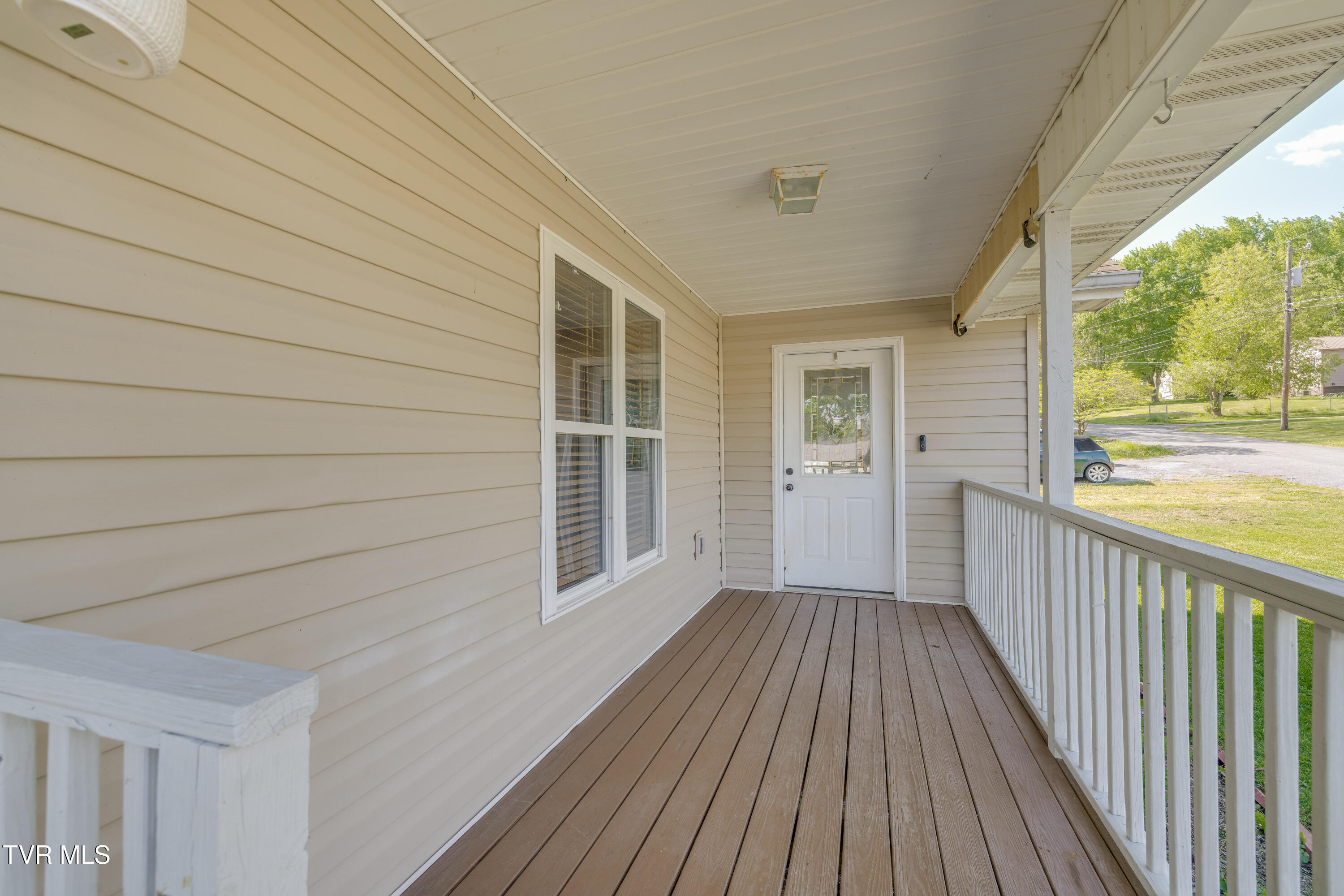 154 Sycamore Street Erwin, TN 37650 - Photo 4 of 38 1000045242