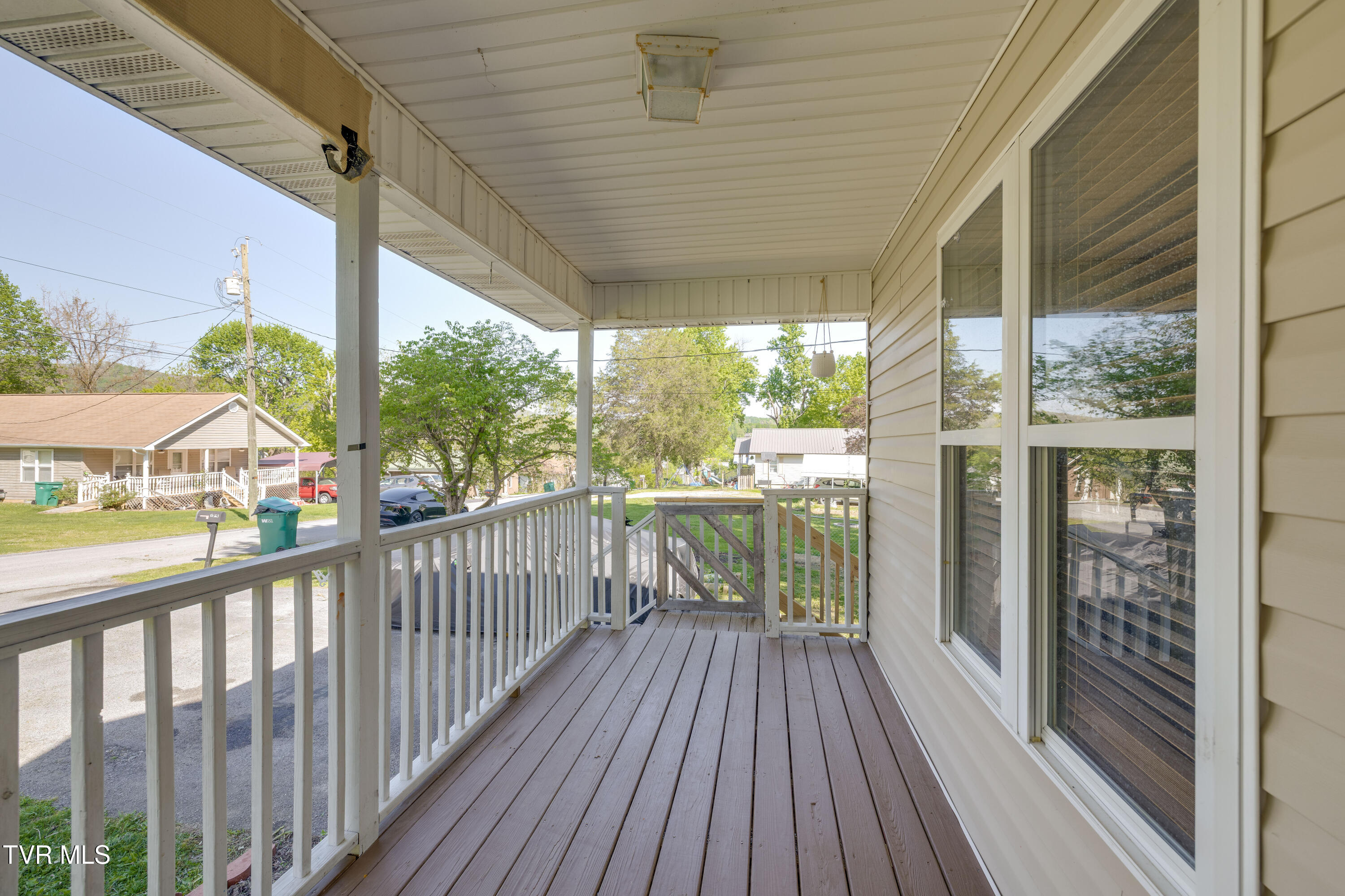 154 Sycamore Street Erwin, TN 37650 - Photo 5 of 38 1000045243