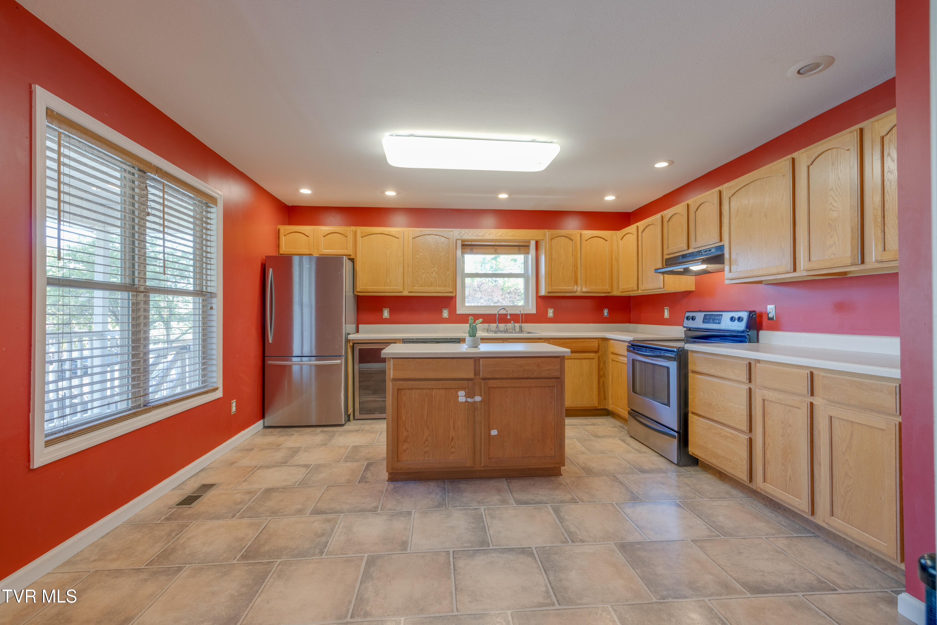 154 Sycamore Street Erwin, TN 37650 - Photo 10 of 38 1000045248