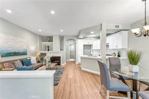 $949,888 | 304 Birch Grove, Irvine, CA 92618