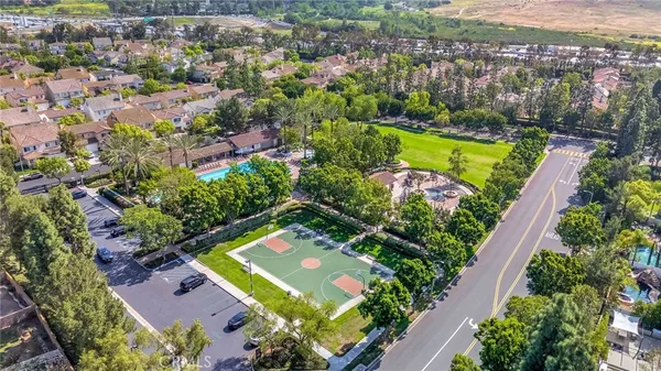 $949,888 | 304 Birch Grove, Irvine, CA 92618