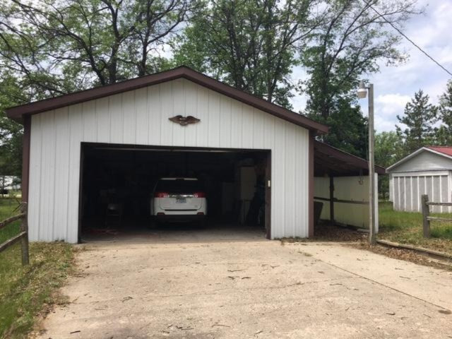 10449 North Forman Road Irons, MI 49644 - Photo 2 of 21 IMG_4810