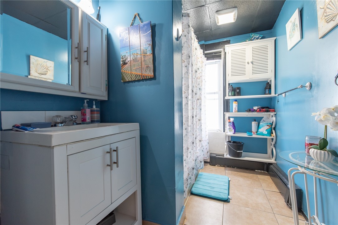 198 4th Avenue Woonsocket, RI 02895 - Photo 10 of 50