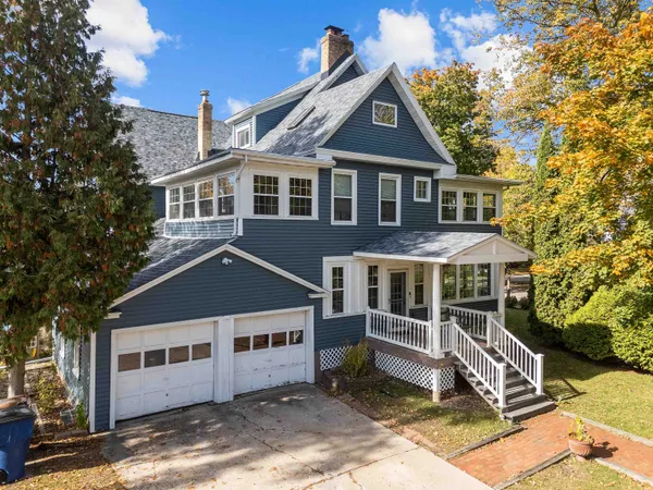 $499,900 | 515 Keyes Street, Menasha, WI 54952