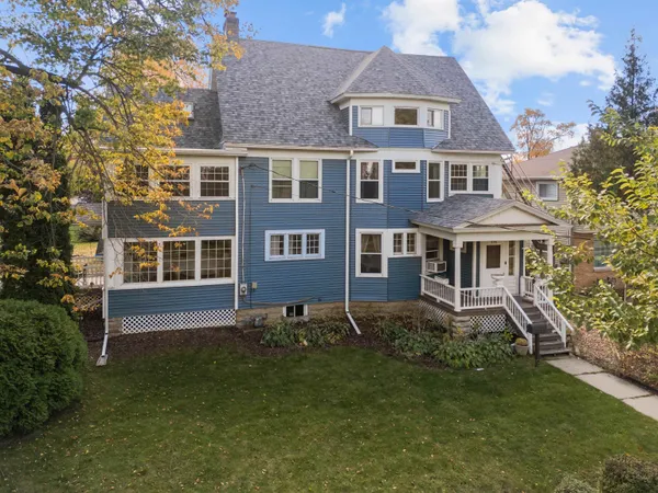 $499,900 | 515 Keyes Street, Menasha, WI 54952