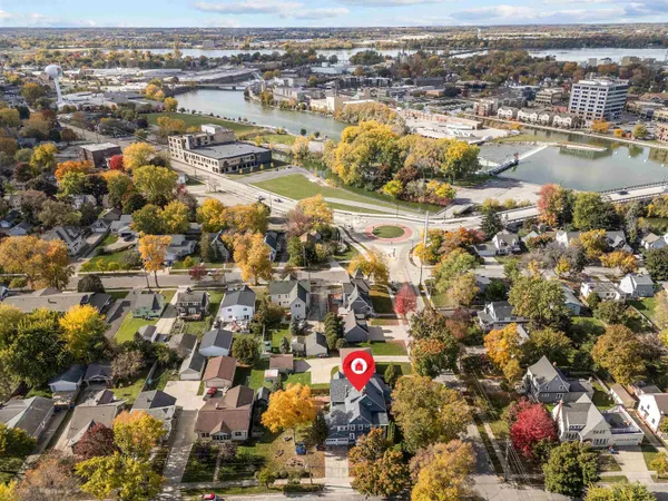$499,900 | 515 Keyes Street, Menasha, WI 54952