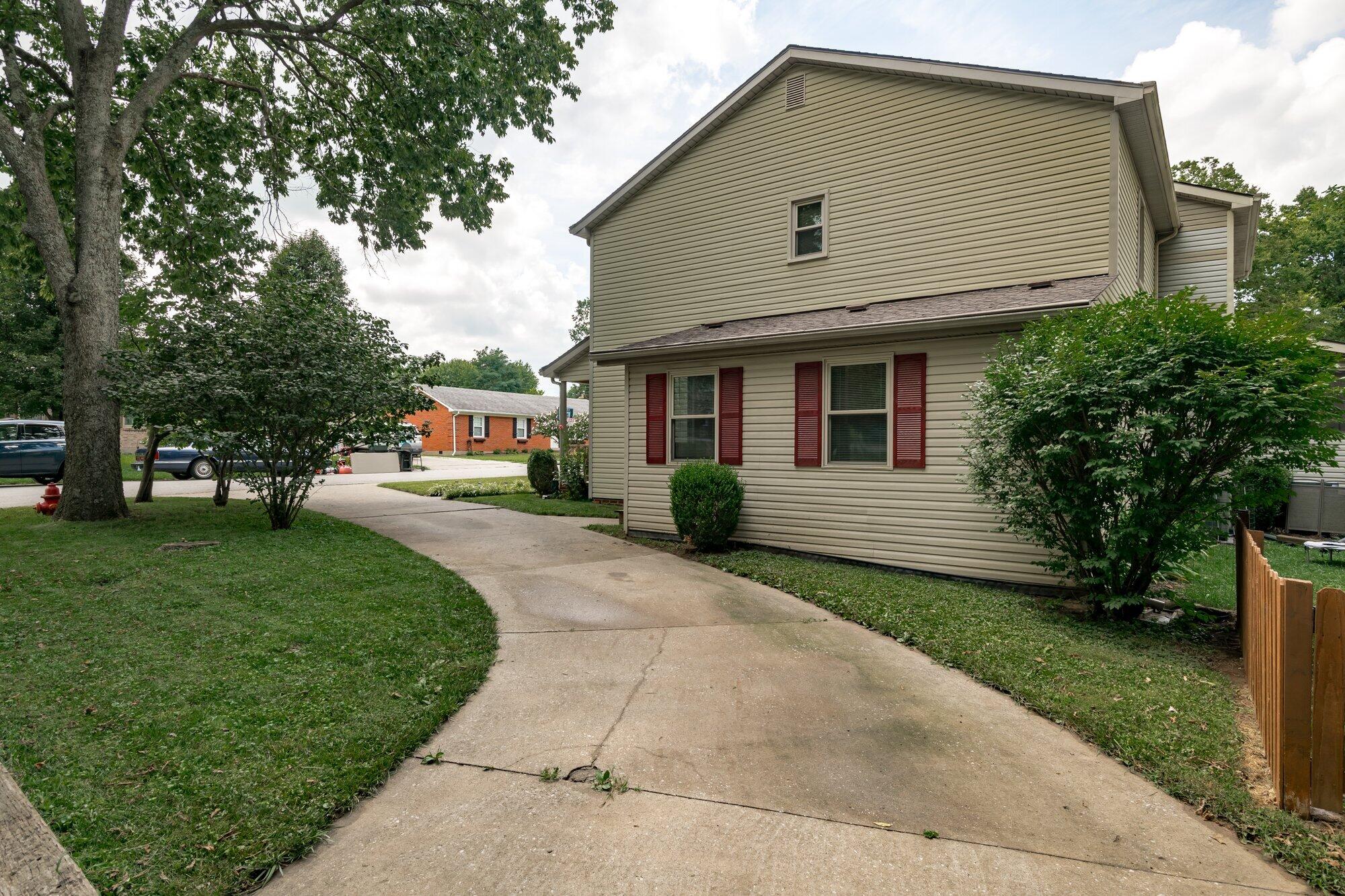 409 Ryne Court Versailles, KY 40383 - Photo 24 of 24 409_ryne_ct_8_8_23-024.jpg-SMALL