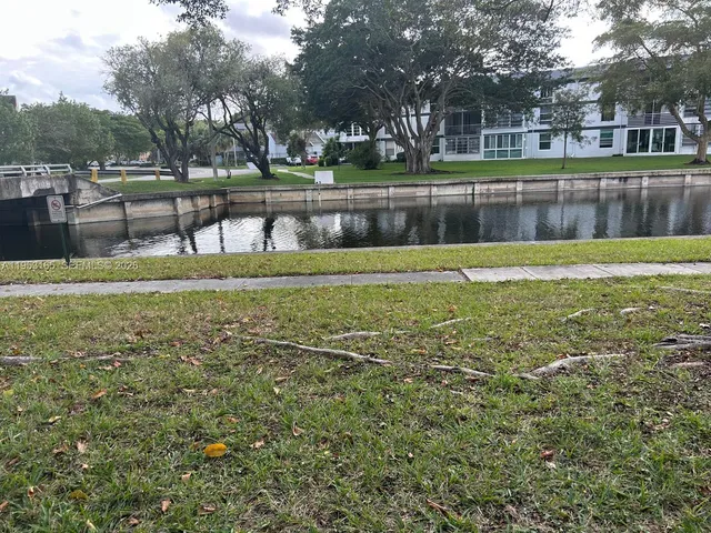 $205,000 | 8350 Sands Point Boulevard, Unit E101, Tamarac, FL 33321