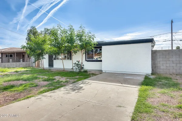 $344,999 | 2739 West Hazelwood Street, Phoenix, AZ 85017