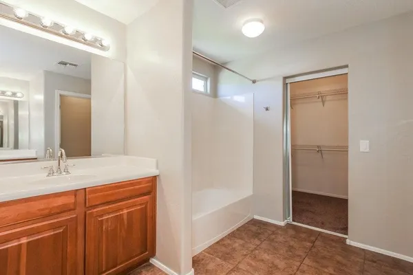 $2,260 | 10053 East Isleta Avenue, Mesa, AZ 85209