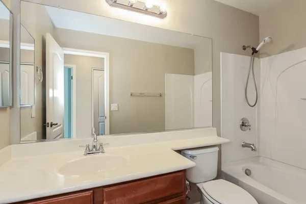 $2,260 | 10053 East Isleta Avenue, Mesa, AZ 85209