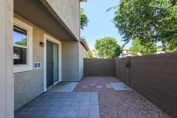 $2,260 | 10053 East Isleta Avenue, Mesa, AZ 85209
