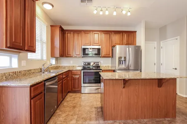 $2,260 | 10053 East Isleta Avenue, Mesa, AZ 85209