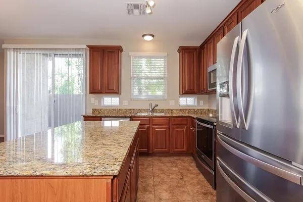 $2,260 | 10053 East Isleta Avenue, Mesa, AZ 85209