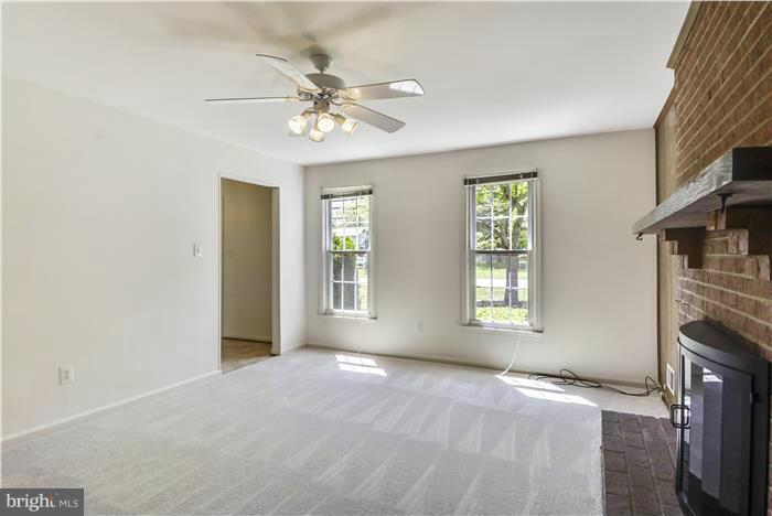 15507 Good Hope Road Silver Spring, MD 20905 - Photo 6 of 30 a view of an empty room with a window