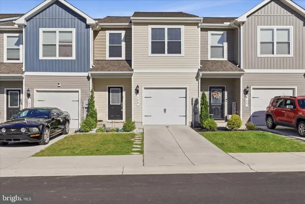 $258,000 | 129 Paddington Street, Falling Waters, WV 25419