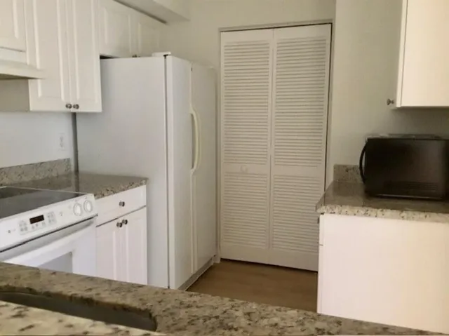 $269,500 | 4820 North State Road 7, Unit 10105, Pompano Beach, FL 33073