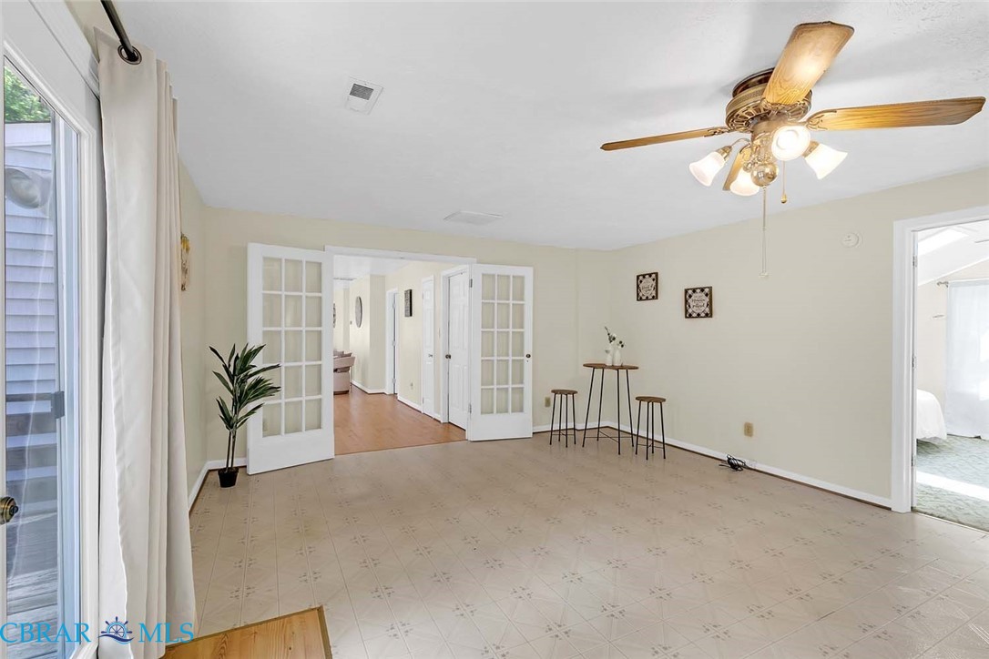 423 Kings Landing Road Onemo, VA 23130 - Photo 33 of 63 a view of livingroom with window