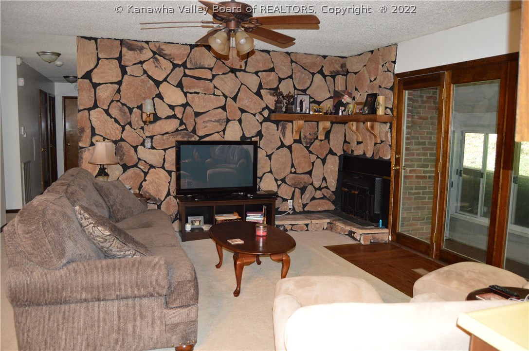 299 Hidden Valley Road Chapmanville, WV 25508 - Photo 5 of 13 Gallery Image 5