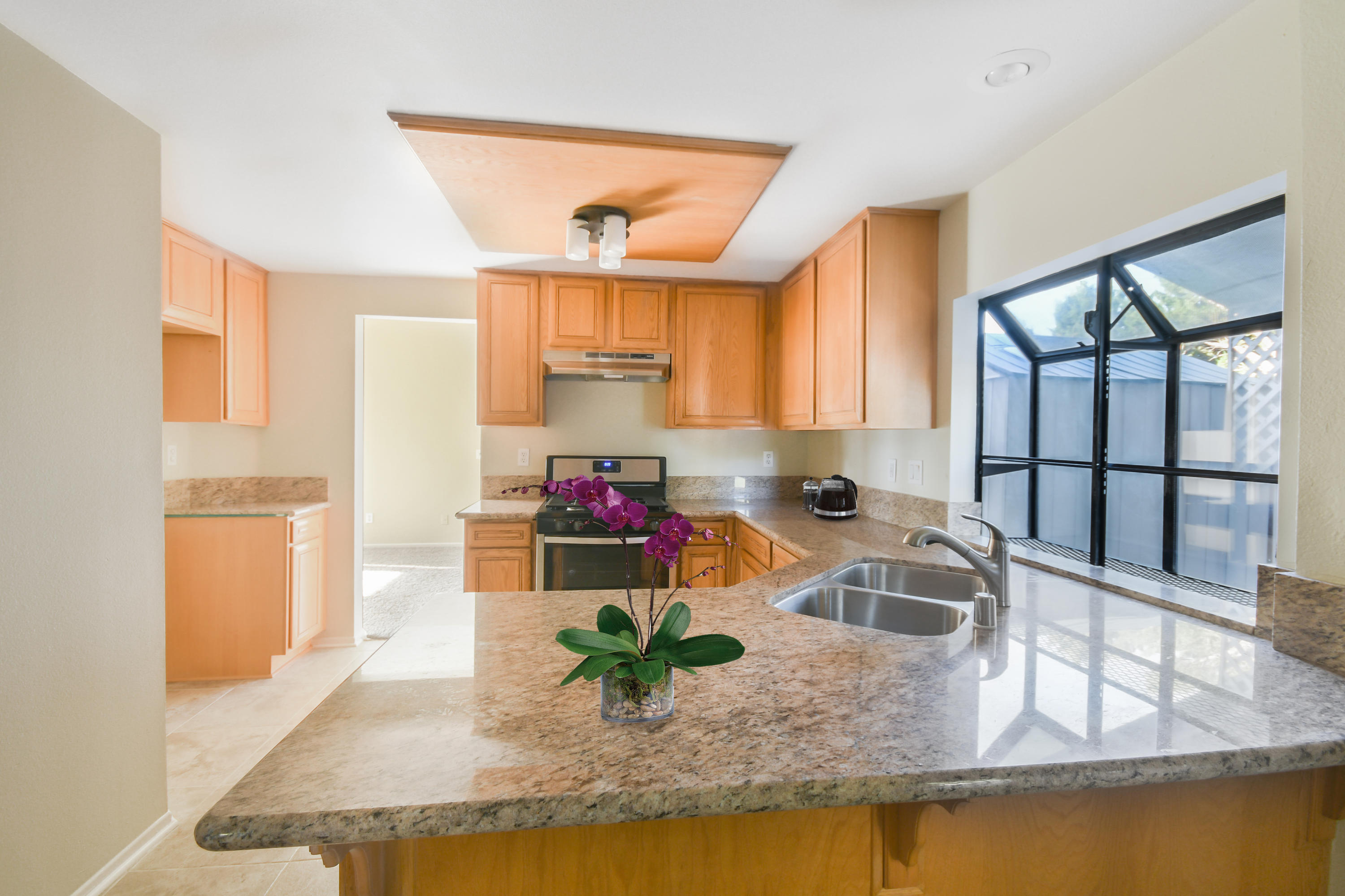 44127 Ruthron Avenue Lancaster, CA 93536 - Photo 7 of 24 DSC_9871