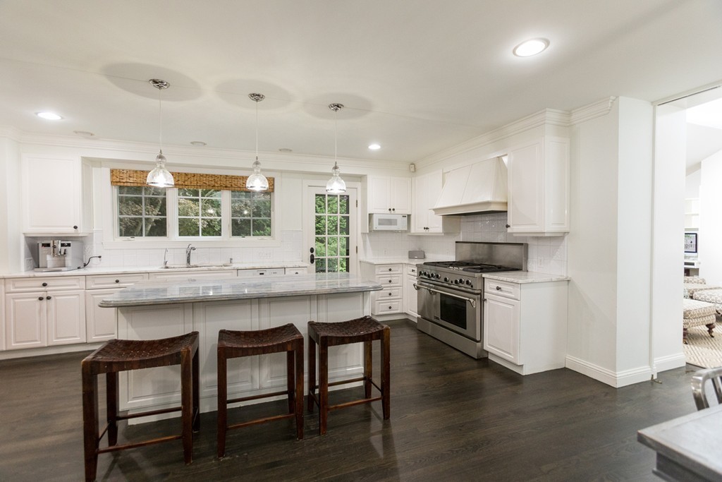 33 Allen Road Wellesley, MA 02481 - Photo 11 of 30