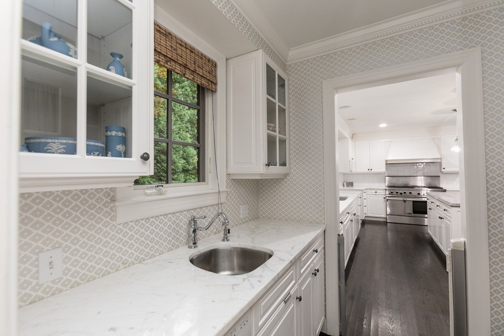 33 Allen Road Wellesley, MA 02481 - Photo 15 of 30