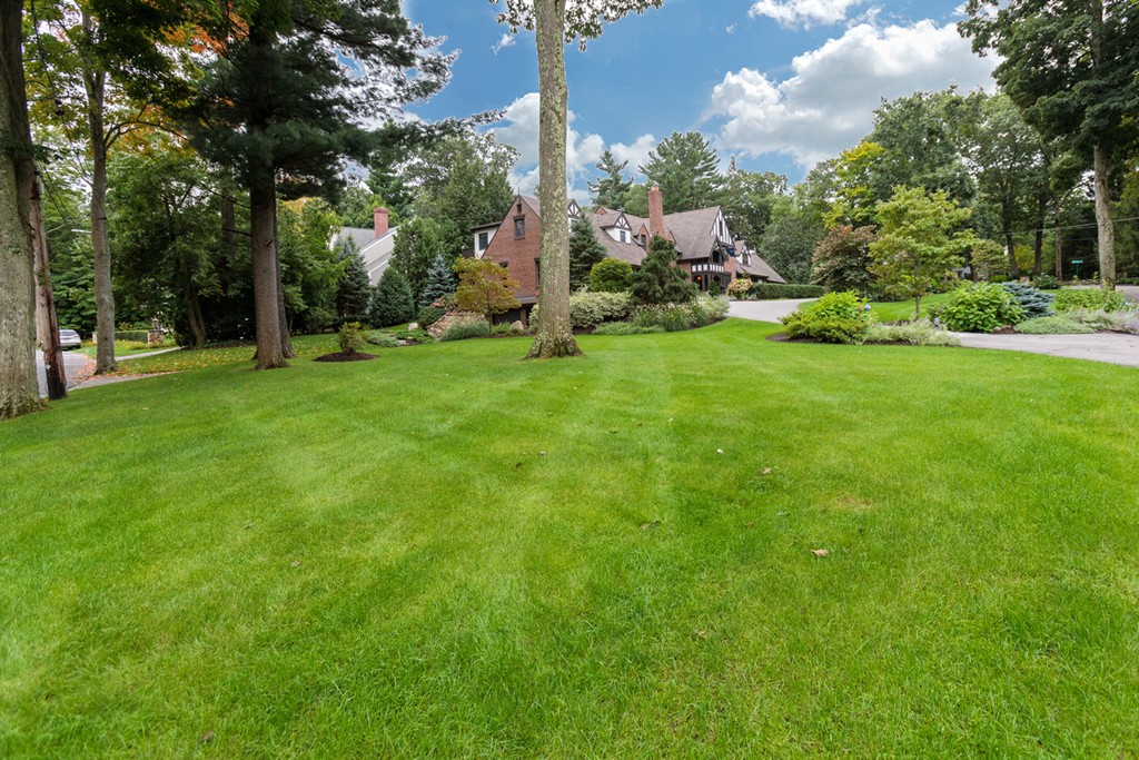 33 Allen Road Wellesley, MA 02481 - Photo 30 of 30