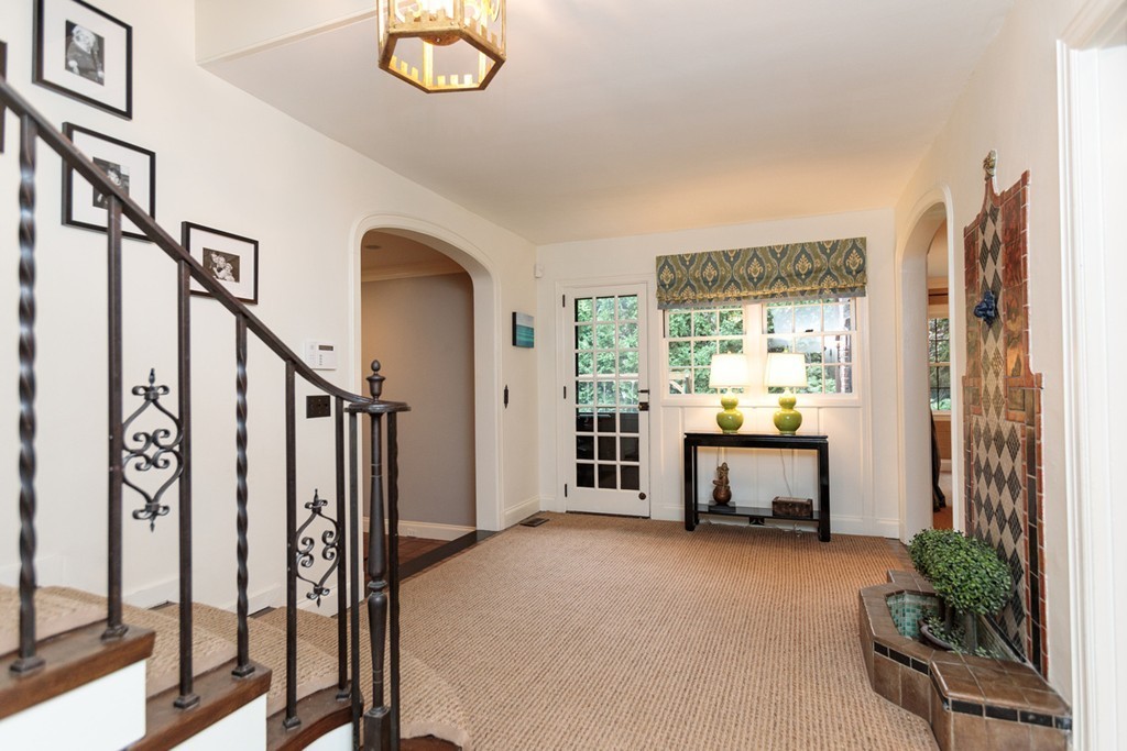 33 Allen Road Wellesley, MA 02481 - Photo 5 of 30