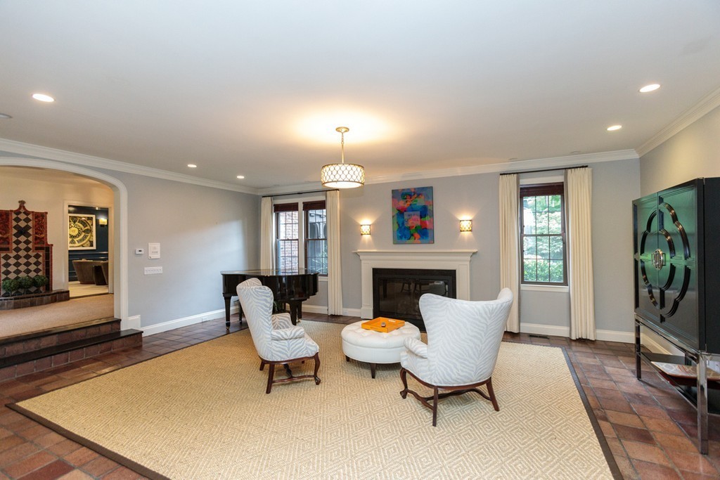 33 Allen Road Wellesley, MA 02481 - Photo 8 of 30