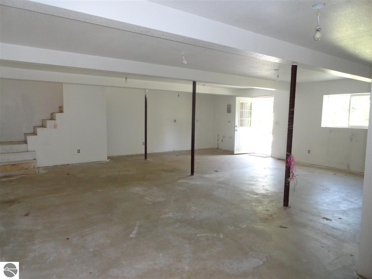 2305 East Gladwin Road Harrison, MI 48625 - Photo 14 of 40 1775499-13.JPG