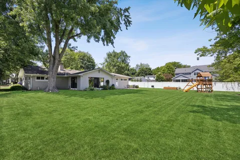$674,900 | 1108 South 6th Street, St. Charles, IL 60174