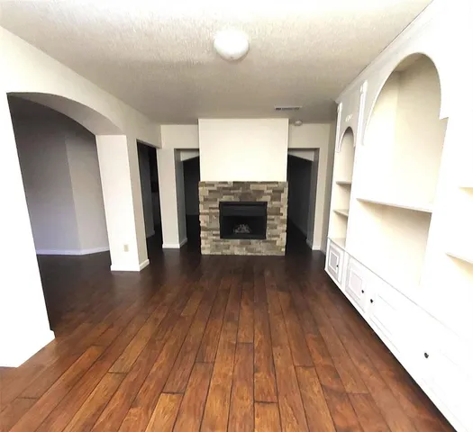 $370,000 | 2107 Meadowview Drive, Corinth, TX 76210