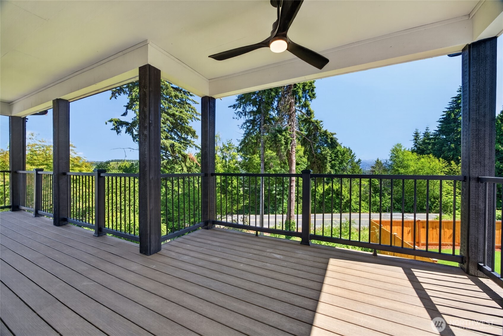 13820 Military Road East Puyallup, WA 98374 - Photo 12 of 38