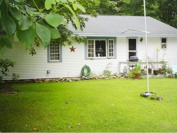 72 New Boston Road Kingston, NH 03848 - Photo 1 of 1