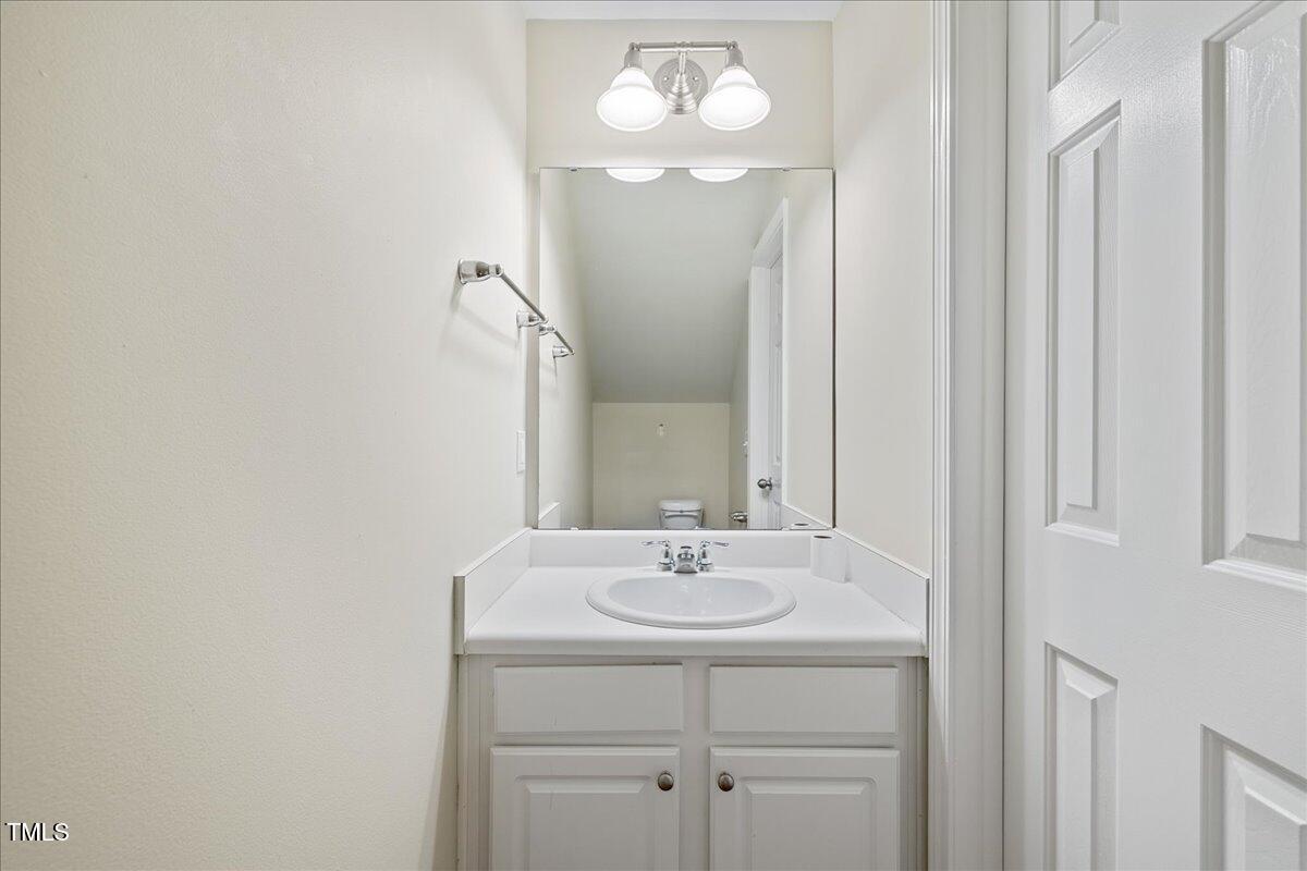 7032 Racine Way Raleigh, NC 27615 - Photo 13 of 31 13-ISAB0146