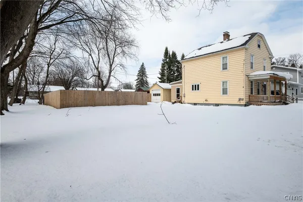$205,000 | 425 Larchmont Avenue, Utica, NY 13502